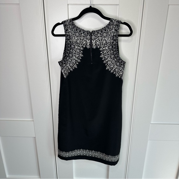 Vince Camuto Black and Silver Embellished Sheath Dress size 6 (r1) - Picture 4 of 6